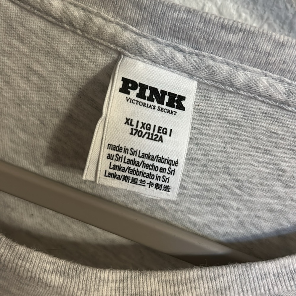 PINK Victorias Secret Gray Cropped T-Shirt - Picture 5 of 8